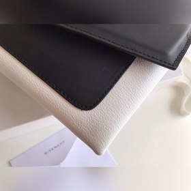 Givenchy Конверт-сумка через плечо Модель № 0147 Размеры： 23*16*4