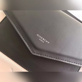 Givenchy Конверт-сумка через плечо Модель № 0147 Размеры： 23*16*4