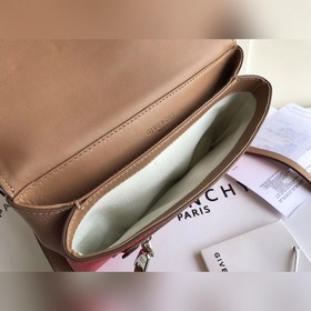 Givenchy Конверт-сумка через плечо Модель № 0147 Размеры： 23*16*4