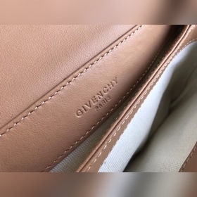 Givenchy Конверт-сумка через плечо Модель № 0147 Размеры： 23*16*4
