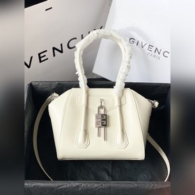 Givenchy Классическая сумка из кожи Antignoa Артикул 19901150 Из