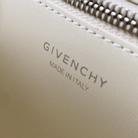 Givenchy Классическая сумка из кожи Antignoa Артикул 19901150 Из