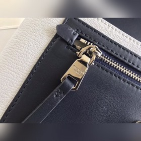 Givenchy Конверт-сумка через плечо Модель № 0147 Размеры： 23*16*4