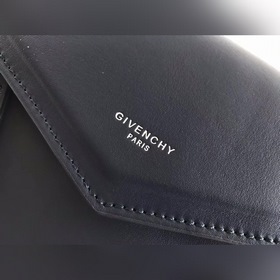 Givenchy Конверт-сумка через плечо Модель № 0147 Размер： 23*16*4,