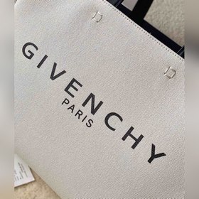 Givenchy Шоппер tote bag  Полностью металлическая фурнитура, во