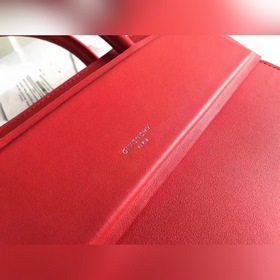 Givench Horizon Ручная сумка из гладкой кожи с плоским дном Модел