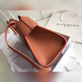 Givench Horizon Ручная сумка из гладкой кожи с плоским дном Модел