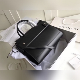 Givench Horizon Ручная сумка из гладкой кожи с плоским дном Модел