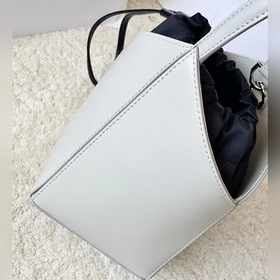 Givenchy cutout маленькая сумка-ведро  Артикул： 9018 Изысканная