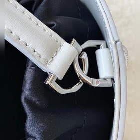 Givenchy cutout маленькая сумка-ведро  Артикул： 9018 Изысканная