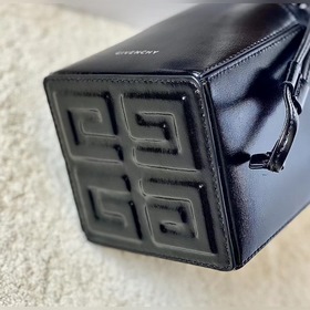 Givenchy cutout маленькая сумка-ведро  Артикул： 9018 Изысканная