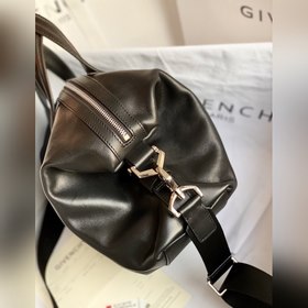 Givenchy Nightingale сумка, модель № 995211 На выбор предлагается
