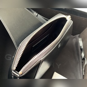 Givenchy Сумка через плечо/сумка на грудь Артикул： 0119980 Стиль