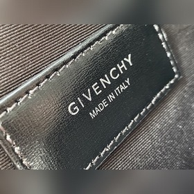 Givenchy Сумка через плечо/сумка на грудь Артикул： 0119980 Стиль