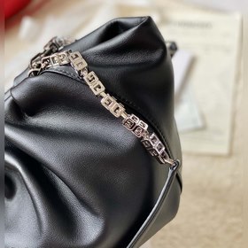 Givenchy KennyBag Сумка на цепочке С первого взгляда я влюбилась 