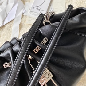 Givenchy KennyBag Сумка на цепочке С первого взгляда я влюбилась 