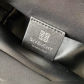 Givenchy KennyBag Сумка на цепочке С первого взгляда я влюбилась 