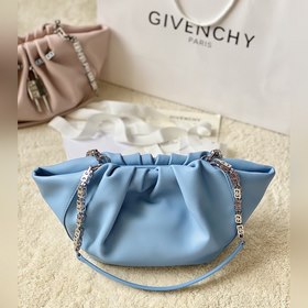 Givenchy KennyBag Сумка с цепочкой С первого взгляда я влюбилась 
