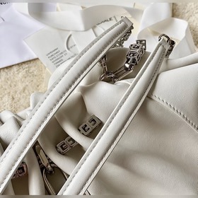 Givenchy KennyBag Сумка на цепочке С первого взгляда я влюбилась 