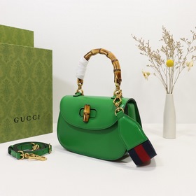 GUCCI Классическая серия Сумка с бамбуковым ручкой Модель： 675797
