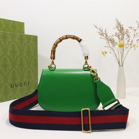 GUCCI Классическая серия Сумка с бамбуковым ручкой Модель： 675797