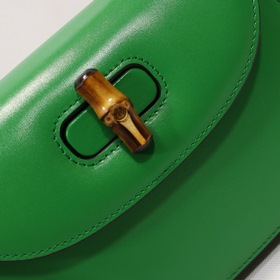 GUCCI Классическая серия Сумка с бамбуковым ручкой Модель： 675797