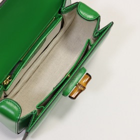 GUCCI Классическая серия Сумка с бамбуковым ручкой Модель： 675797
