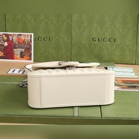 GUCCI GG Marmont серия одноплечевая сумка через плечо Модель： 583
