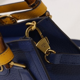GUCCI сумка с ручками виде бамбуковых стеблей и двумя ремнями Мод
