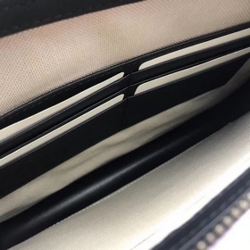 GUCCI Кожаная сумка с рисунком свиньи Модель： 547074 Металлическа