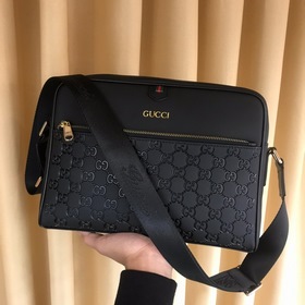 GUCCI Модная сумка через плечо Модель： 501-4 Итальянская кожа вы