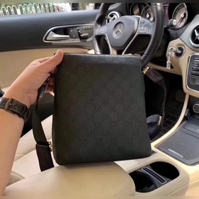 GUCCI Мужская сумка через плечо из кожи первого слоя Модель： AL98