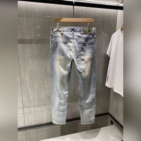 GUCCI Мужские джинсы из светлого денима Эта модель джинсов занима