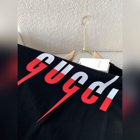 Gucci Весенне-летняя футболка с принтом виде молнии Ткань изгото