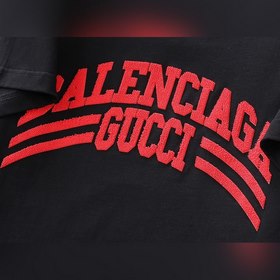 Совместная коллекция Gucci и Balenciaga. Короткий рукав с буквами
