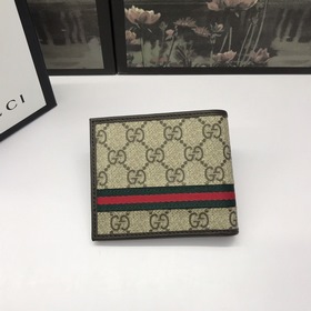 Короткий кожаный кошелек GUCCI, артикул： 138042 Цвет： ПВХ/зеленый