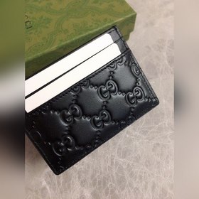 Новейший карточный футляр GUCCI с тиснением. Артикул： 443127. цве