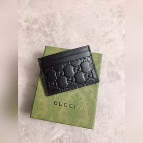 Новейший карточный футляр GUCCI с тиснением. Артикул： 443127. цве