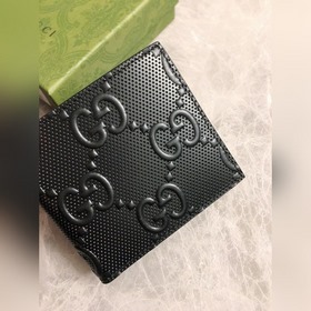 Кожаный кошелек Gucci с тиснением двойного G Модель： 625565 Кожа