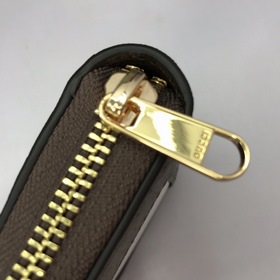 GUCCI GG Marmont серия Маленькая сумка на молнии Модель： 658552 Н