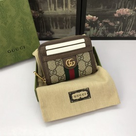 GUCCI GG Marmont серия Маленькая сумка на молнии Модель： 658552 Н