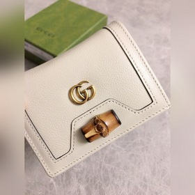 GUCCI Карман для карт с двойным логотипом G Кошелек Модель： 65824