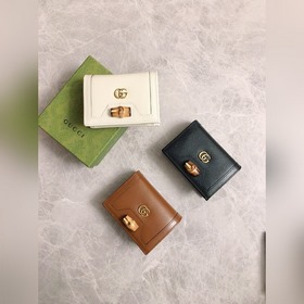 GUCCI Карман для карт с двойным логотипом G Кошелек Модель： 65824