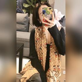 GUCCI Шарф из шелка с изображением Микки Мауса Образ Микки прида