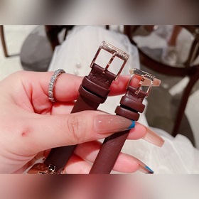 Gucci Классическая модель, необходимая для женщин с белым воротни