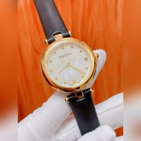 Gucci Классические часы для женщин, обязательные для обладательни