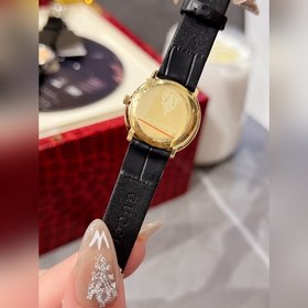 GUCCI Минимализм Часы Gucci Этот бренд является эталоном минимал