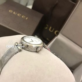 GUCCI – Кварцевые часы из серии Diamantissima, 27 мм Корпус часов