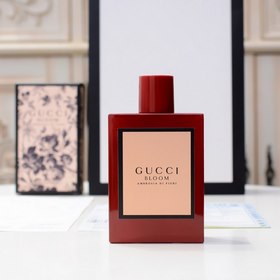 Название бренда： Gucci, Bloom Ambrosia di Fiori Упаковка товара：
