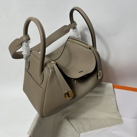 Hermès Импортная сумка из кожи телячьей кожи серебристыми застежк